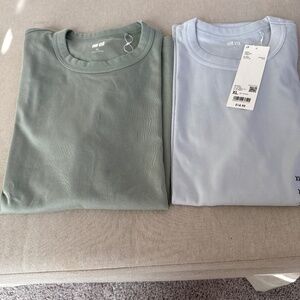 Uniqlo women t shirts of 2